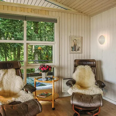 Lillebo Holiday home *